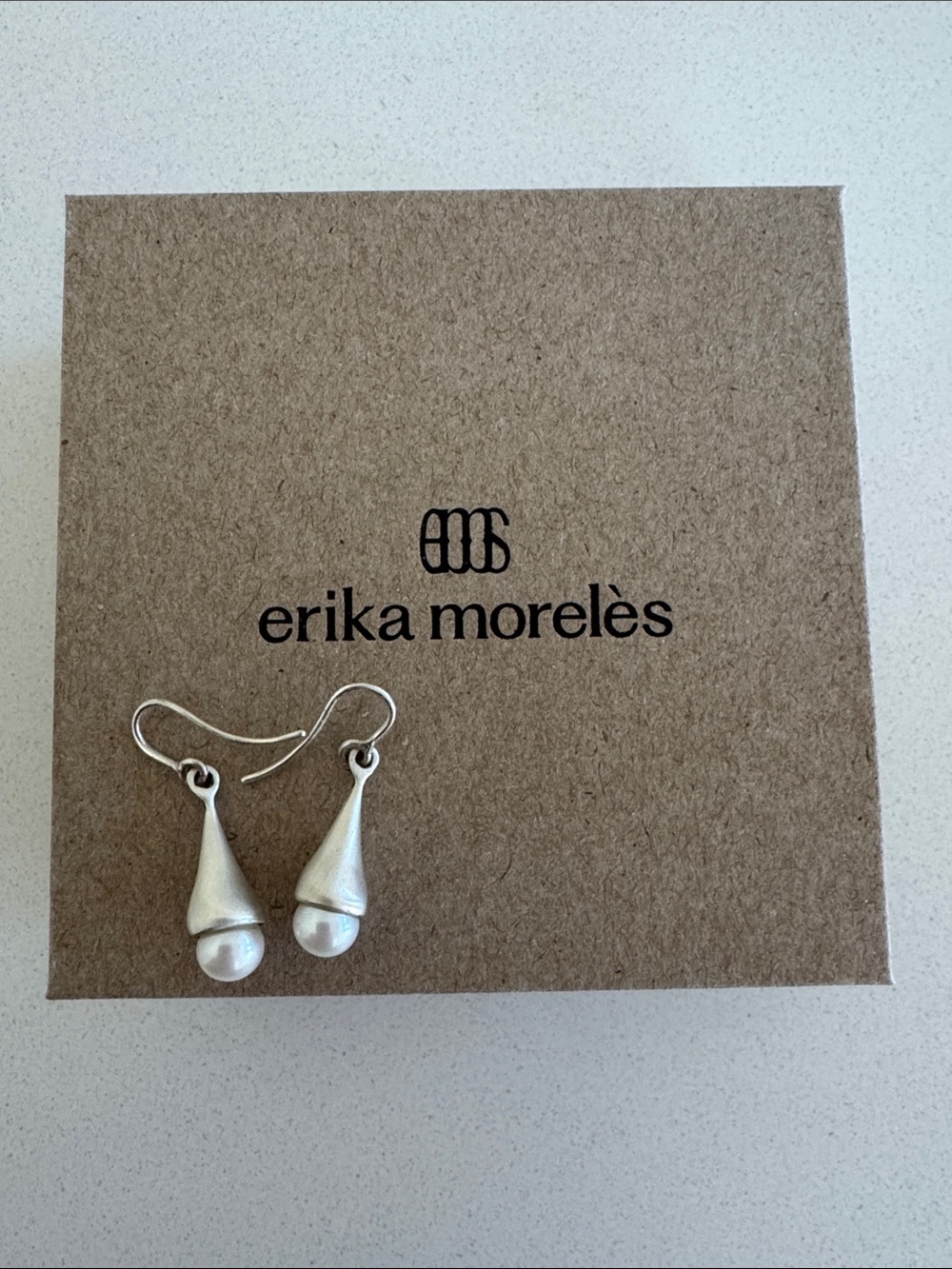Silver Teardrop Pearl Earrings Erika Morelรจs
